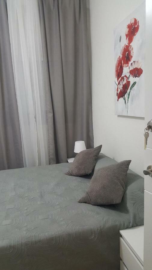Pension Yna Holiday Малага Екстер'єр фото